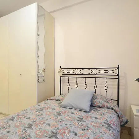 Apartment Stunning In Viareggio